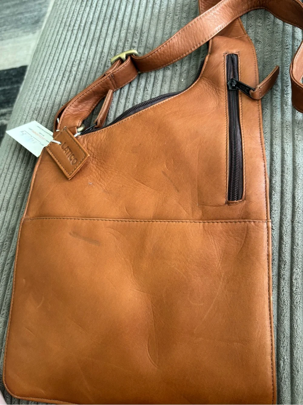 Latigo Leather Messenger Bag in Cognac Brown